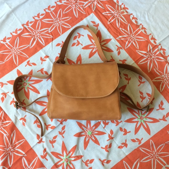 universal thread convertible backpack